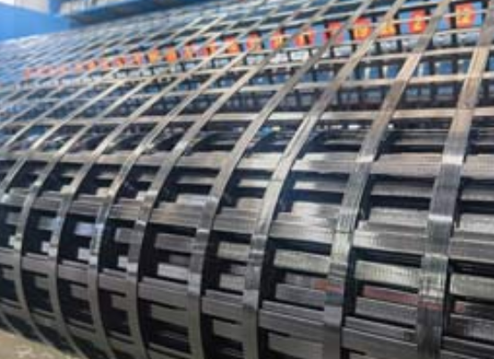 永顺钢塑土工格栅:基建“隐形脊梁”的绿色智造与长寿命进化论